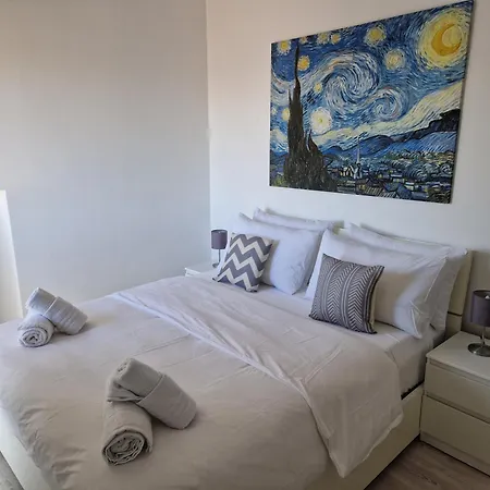 Gogh Apartment